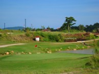 Phunaka Golf Course & Academy - Green